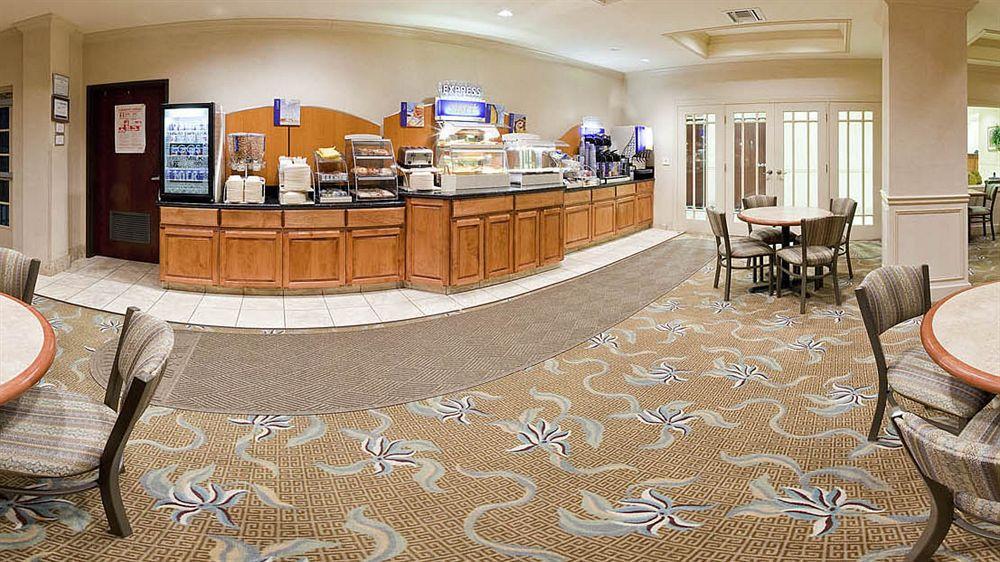 Holiday Inn Express Hotel And Suites Conroe By Ihg Ngoại thất bức ảnh